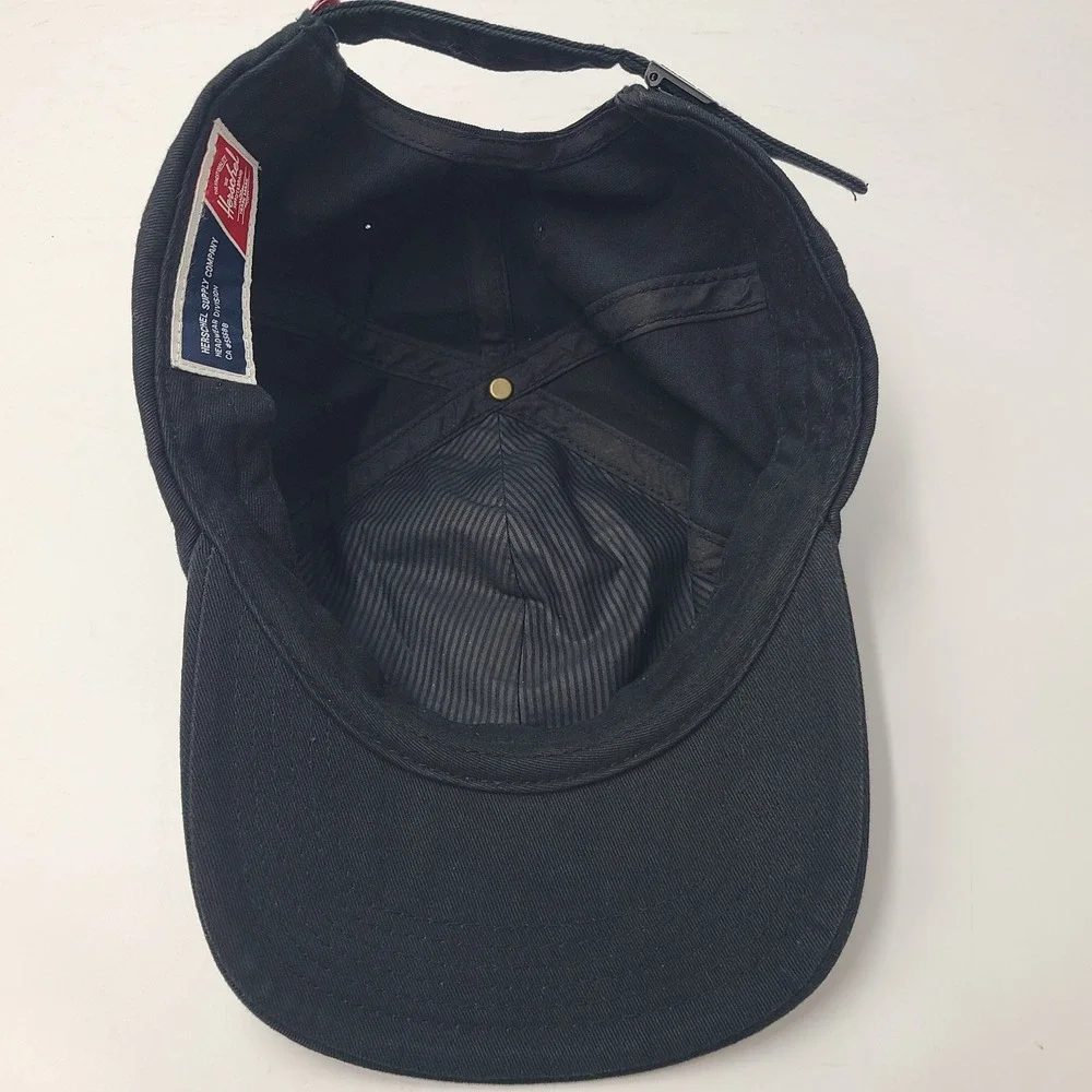 Herschel Hat Strapback Black White Script Logo Skate Skateboard Surf Dad Cap Men